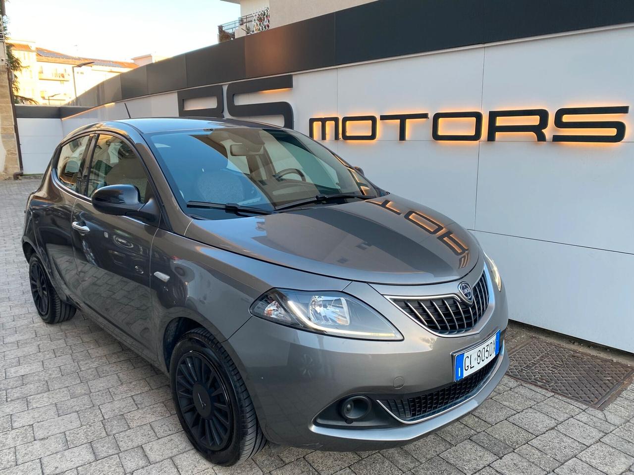 Lancia Ypsilon 1.0 FireFly 5 porte S&S Hybrid Ecochic