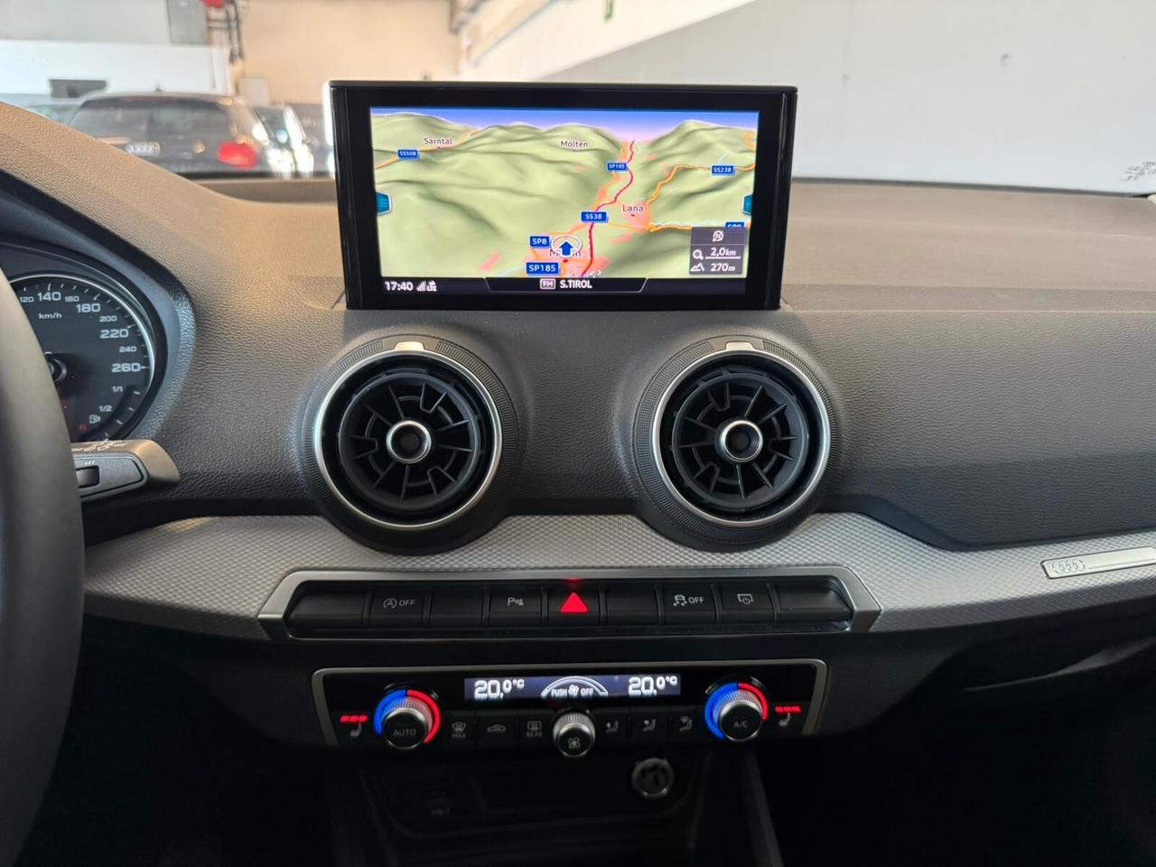 Audi Q2 30 TFSI Business