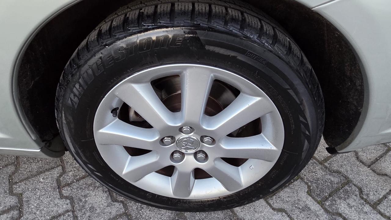 Toyota Avensis 1.8 16V 129CV PERFETTA
