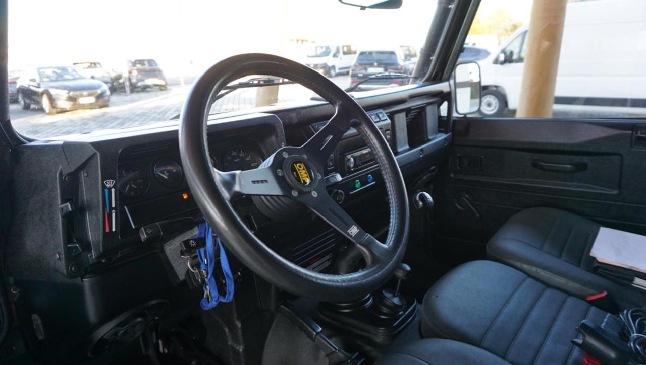 Land Rover Defender 110 2.5 Td5 cat S.W. S