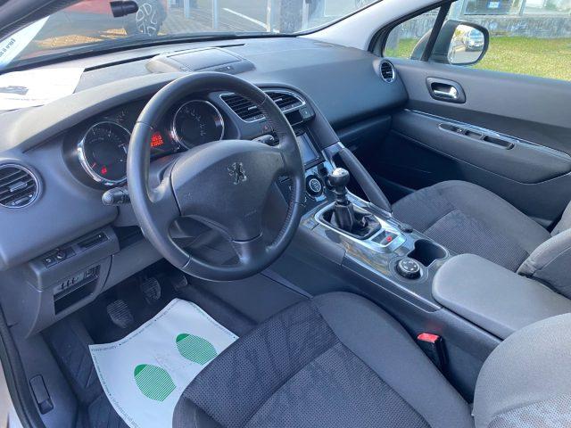 PEUGEOT 3008 1.6 HDi 115CV Business
