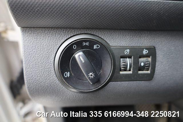 VOLKSWAGEN Caddy 1.6 TDI DSG Autocarro 5Posti Eu5