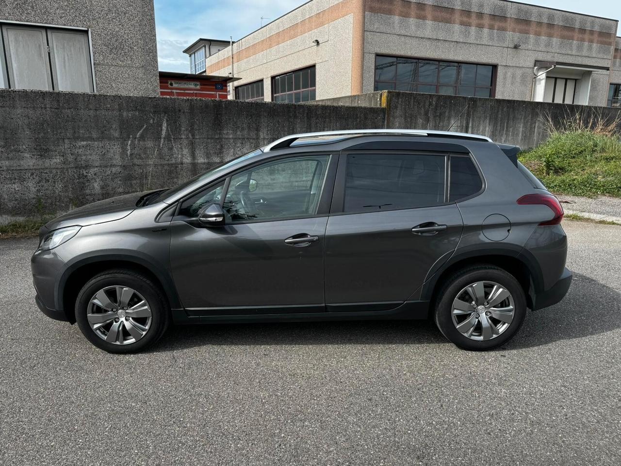Peugeot 2008 PureTech 82 S&S Allure