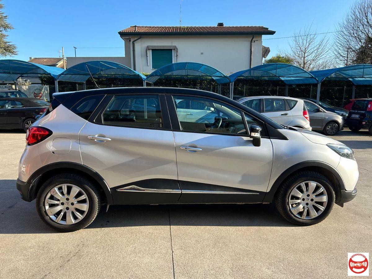 RENAULT - Captur 0.9 tce Live s&s 90cv