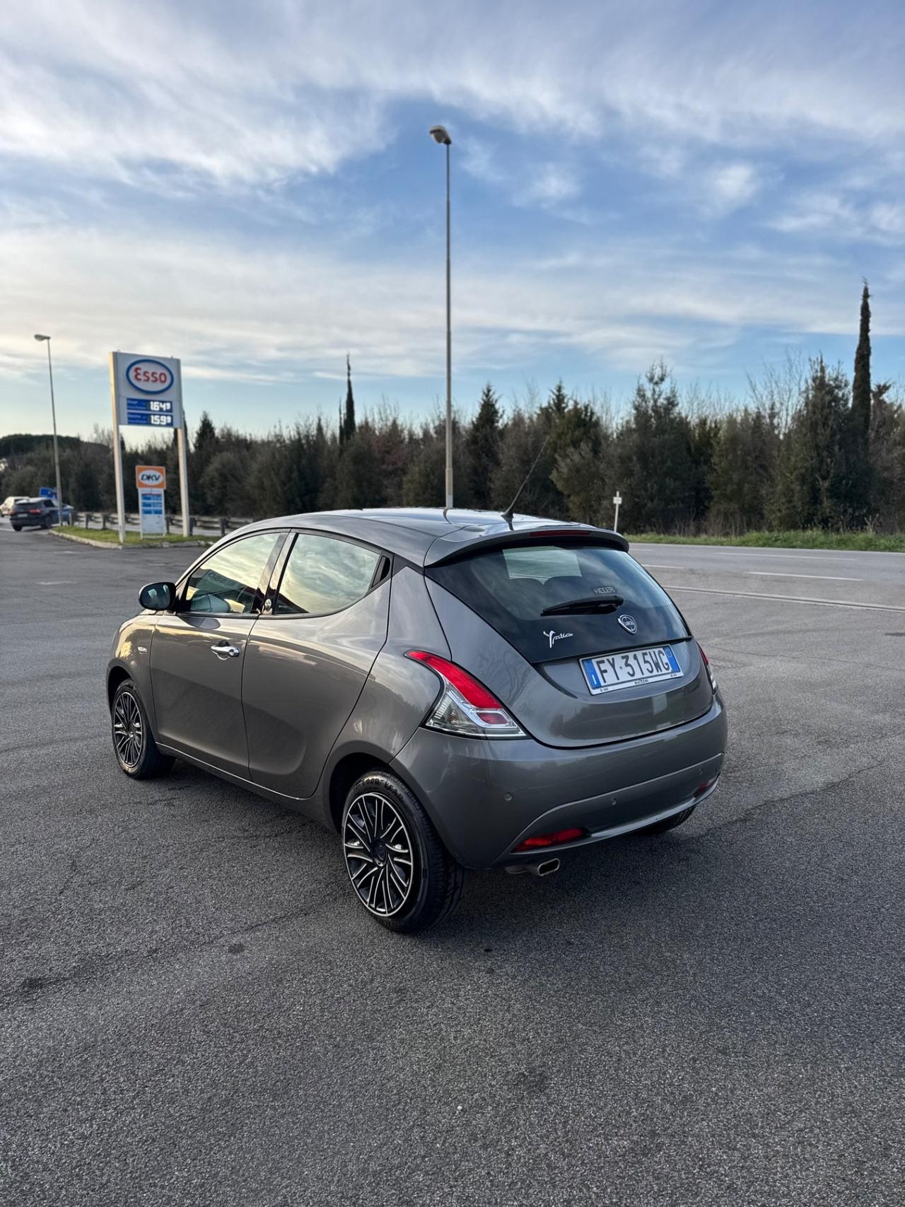 Lancia Ypsilon 1.2 69 CV 5 porte GPL Ecochic Gold