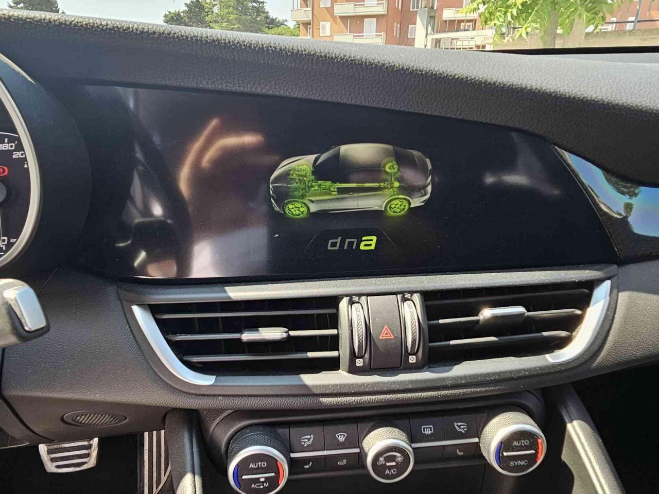 ALFA ROMEO Giulia 2.2 Turbodiesel 210 CV AT8 AWD Q4 Veloce