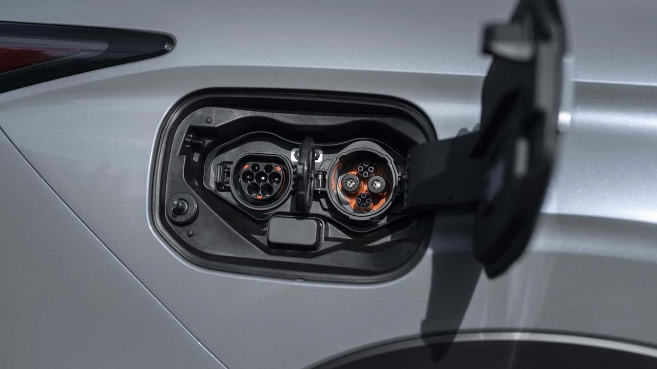 Mitsubishi Outlander 2.4 Phev Plug-in