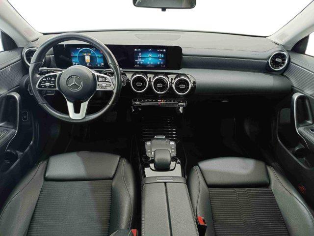 MERCEDES-BENZ CLA 200 d Automatic Shooting Brake Sport