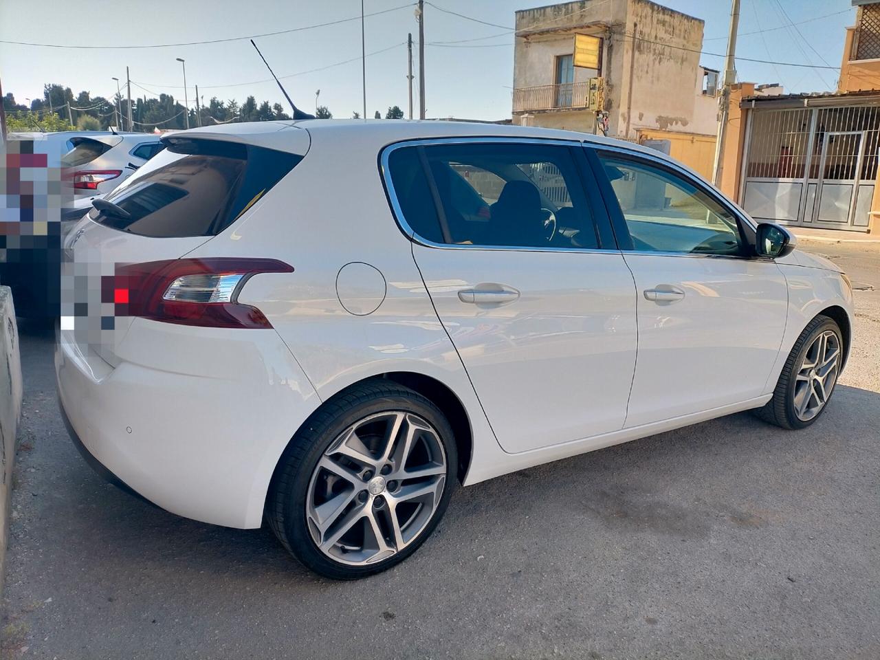 Peugeot 308 BlueHDi 120 S&S Business