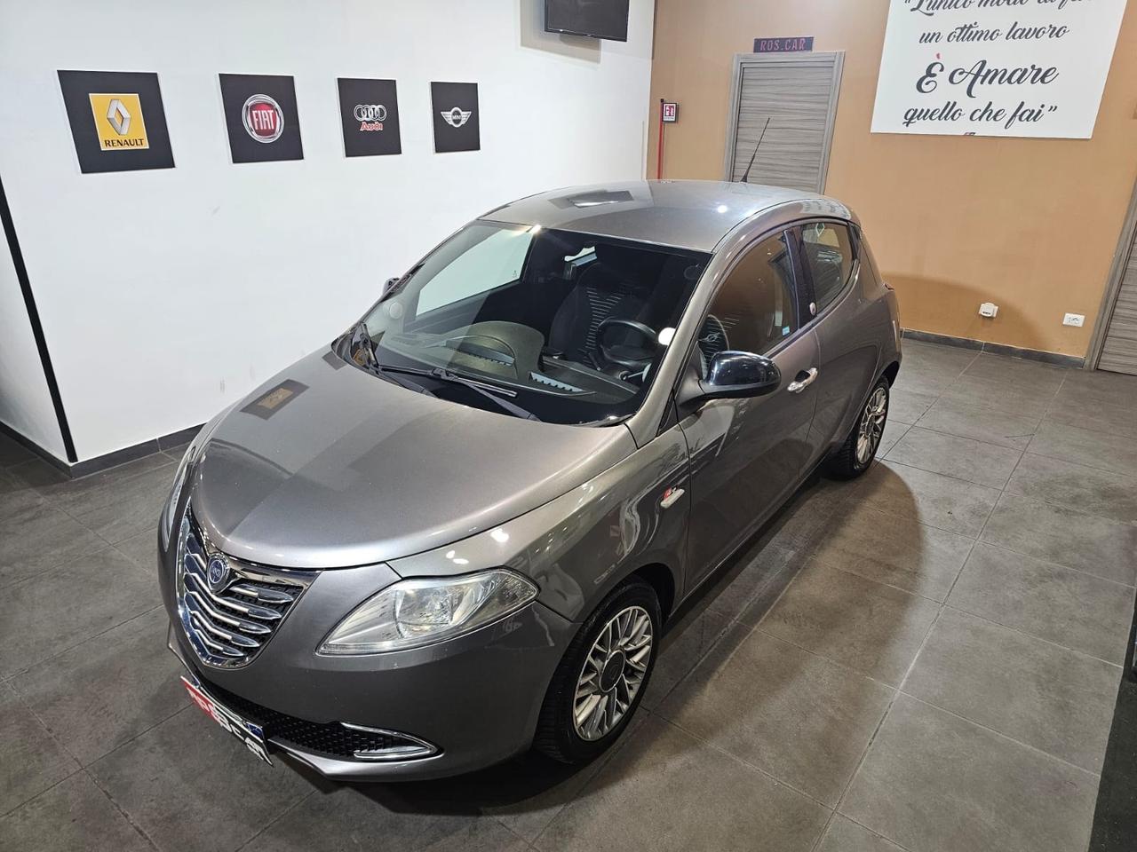 Lancia Ypsilon 1.2 69 CV 5 porte GPL Ecochic Gold