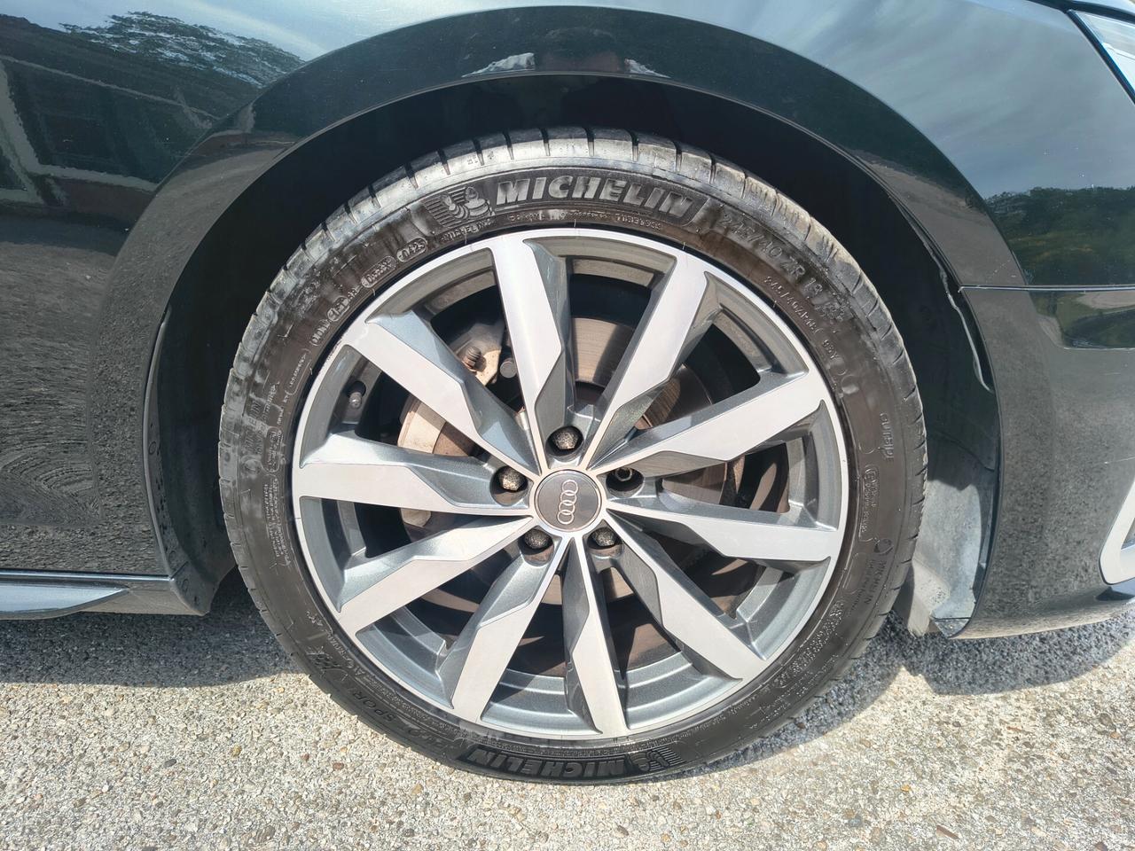 AUDI A4 AVANT 40 TDI S TRONIC 108.000 KM