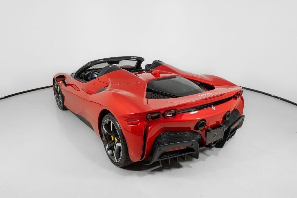 Ferrari SF90 Spyder NOLEGGIO LUNGO TERMINE - LEASING FULL INCLUSIVE