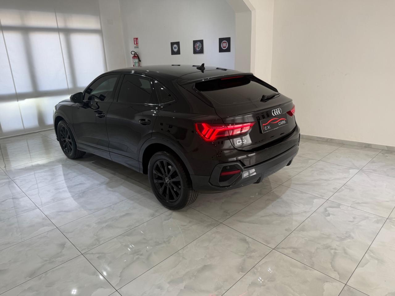 AUDI Q3 SPB 35 TDI S TRONIC SPORT TOTAL BLACK
