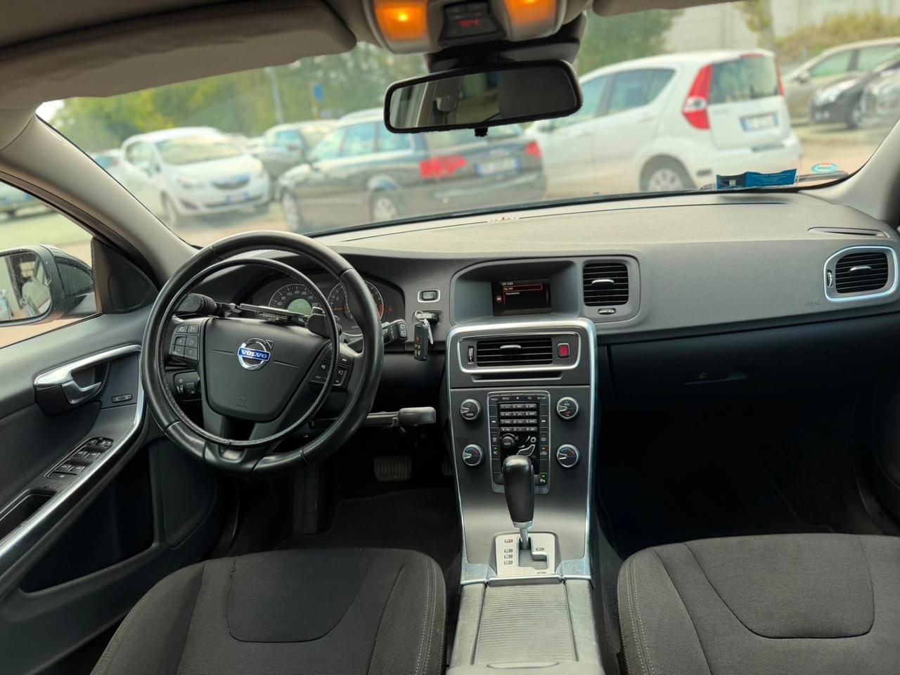 Volvo V60 T4 Powershift Summum