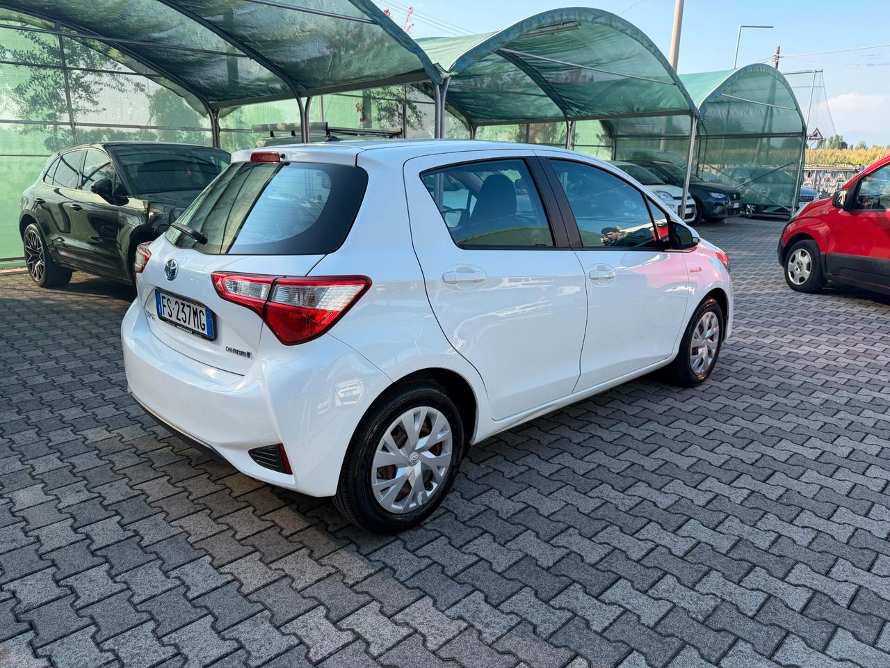 Toyota Yaris 1.5 Hybrid 5 porte Business