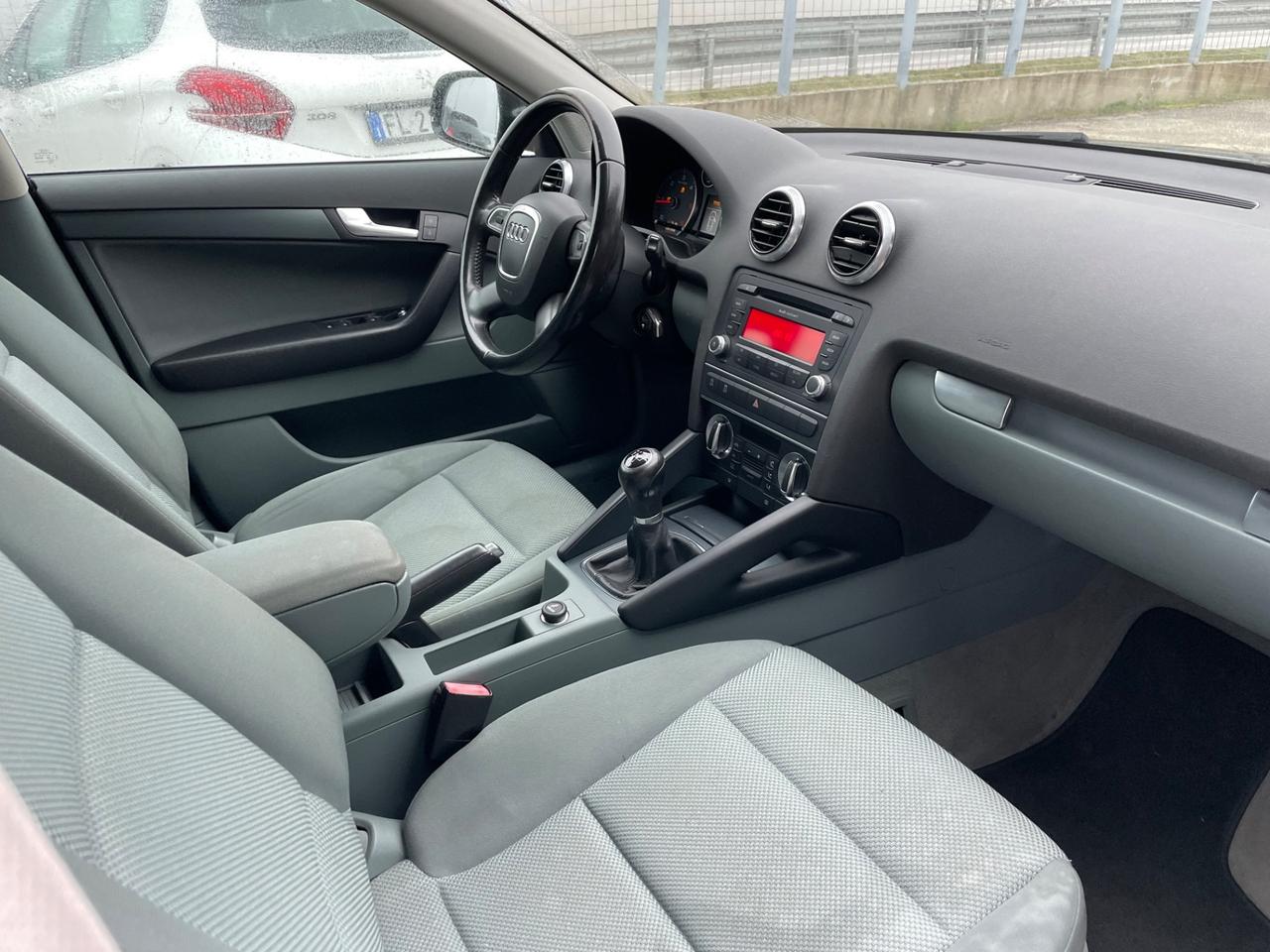 Audi A3 SPB 1.6 TDI 105 CV CR Ambition
