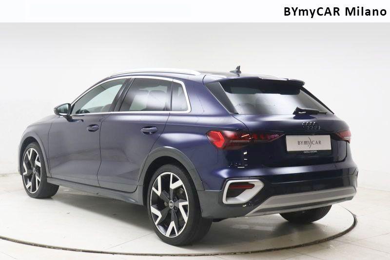 Audi A3 35 1.5 TFSI mHEV 48V Identity Contrast S tronic