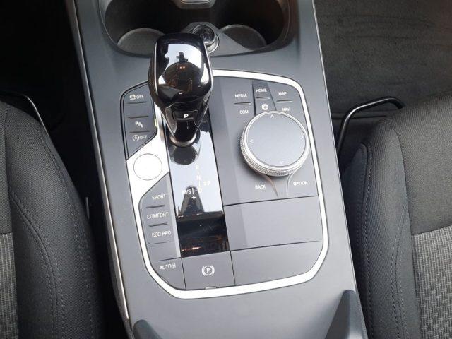 BMW 116 i 5p. Business Advantage Aut.