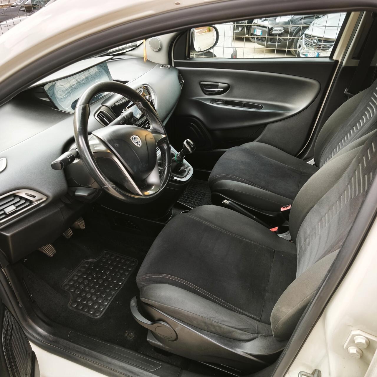 Lancia Ypsilon 1.3 MJT 16V 95 CV 5 porte S&S Gold