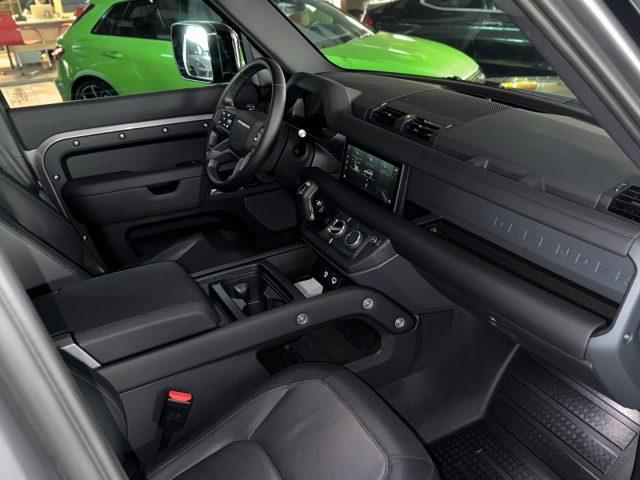 LAND ROVER Defender 110 3.0D I6 250 CV AWD X-Dynamic SE *GAR 09/28*