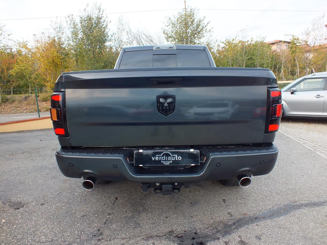 DODGE RAM 1500 V8 401 CV B/GPL 4X4 AUTOCARRO 6 POSTI