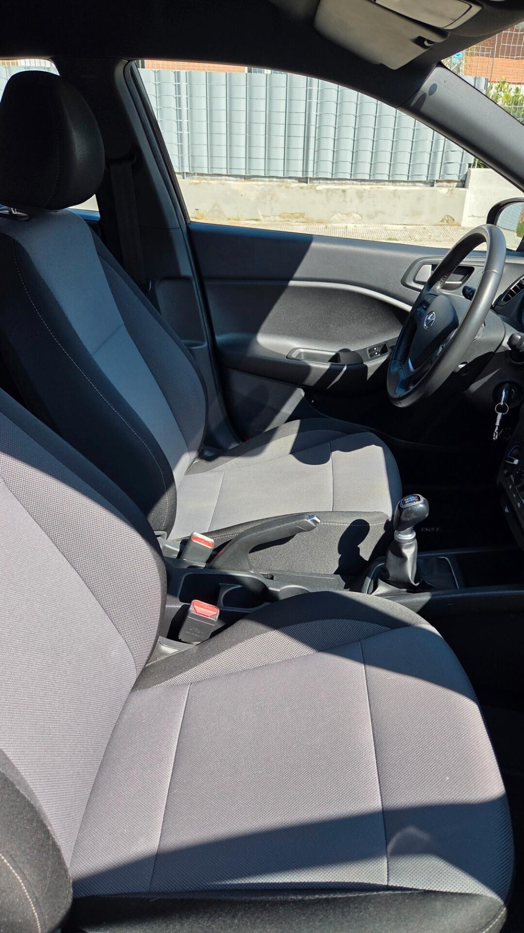 Hyundai i20 1.2 5 porte Blackline GPL