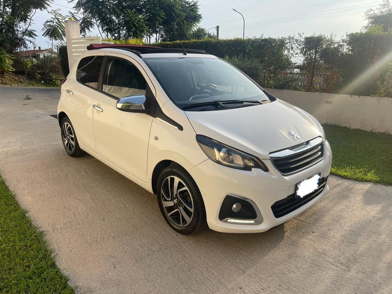 Peugeot 108 PureTech 82 5 porte Allure