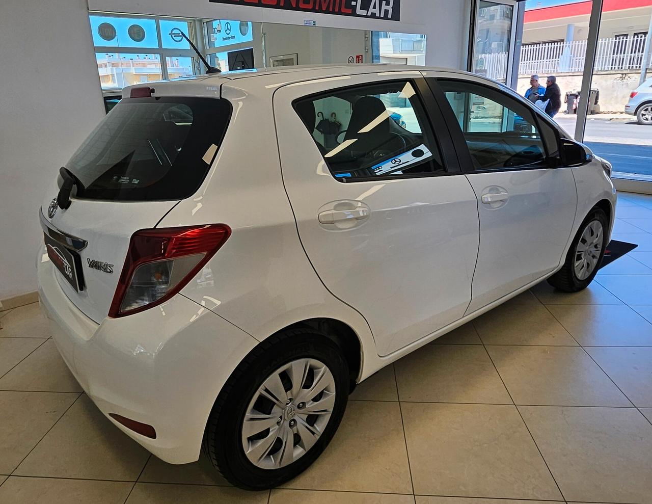 Toyota Yaris 1.0 5 porte Active