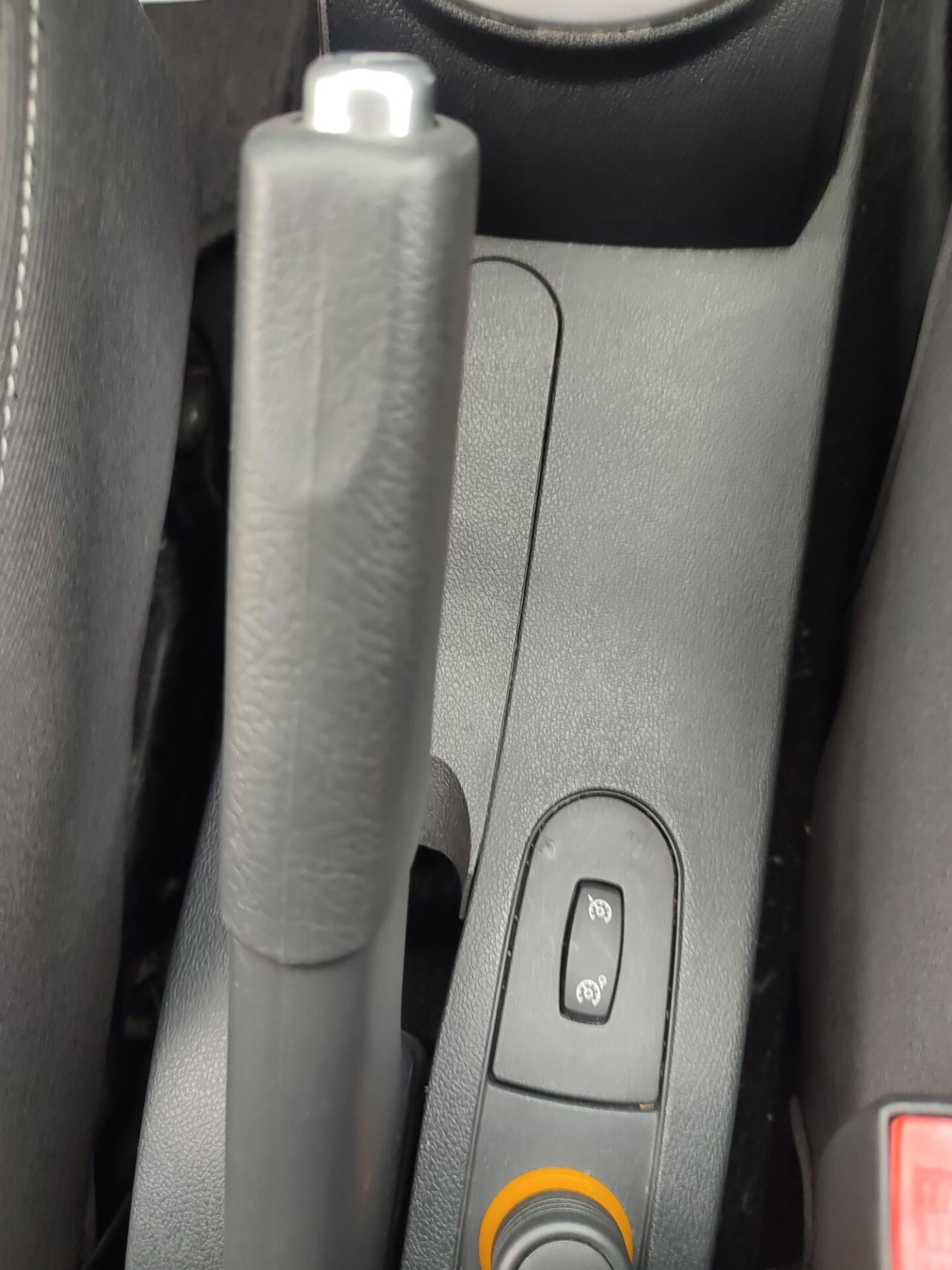 RENAULT CLIO DEL 2010 1.2BENZINA MOLTO BELLA