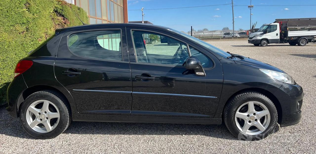 Peugeot 207 5 porte 1.4 8v Energie