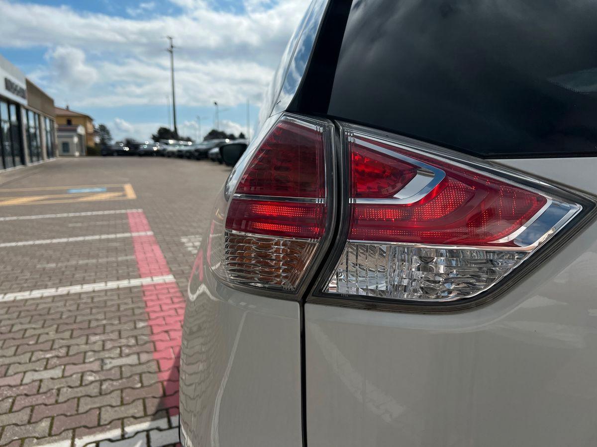 NISSAN X-Trail 1.6 dci Tekna 4wd