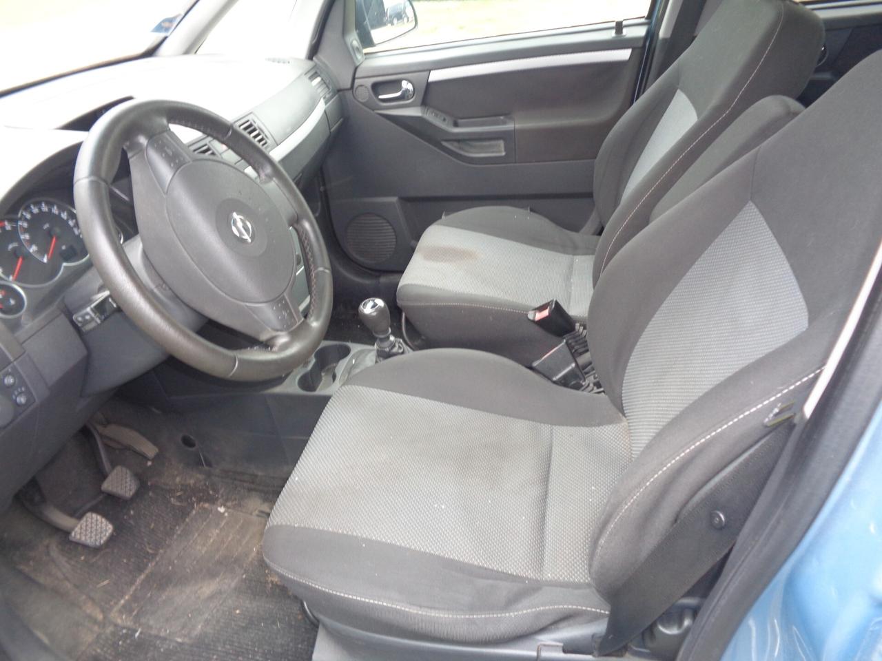 Opel Corsa 1.2i 16V cat 5 motore rotto