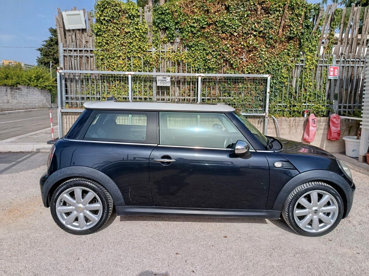 Mini 1.6 16V Cooper D, doppio TETTO APRIBILE