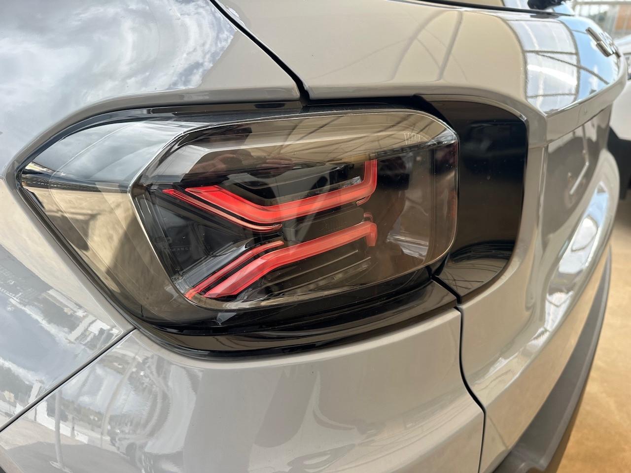 Jeep Avenger 1.2 Turbo 110 CV MHEV Summit