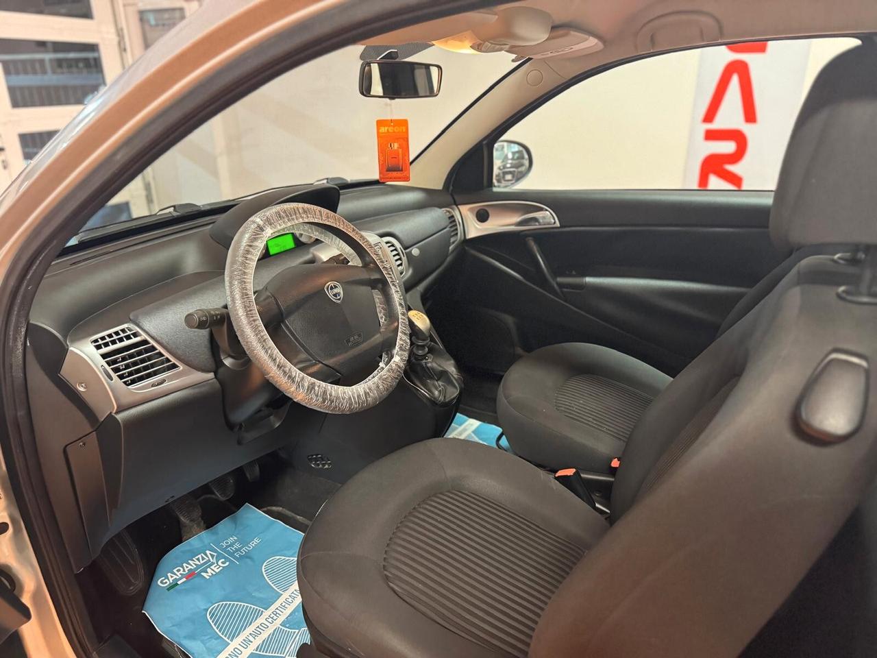 Lancia Ypsilon 1.2 Argento