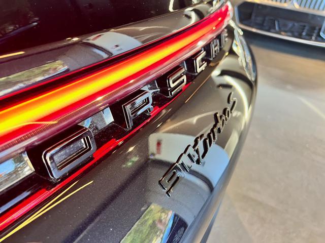 PORSCHE 911 Turbo S Coupé SOLLEVATORE-TETTO IN CARBONIO
