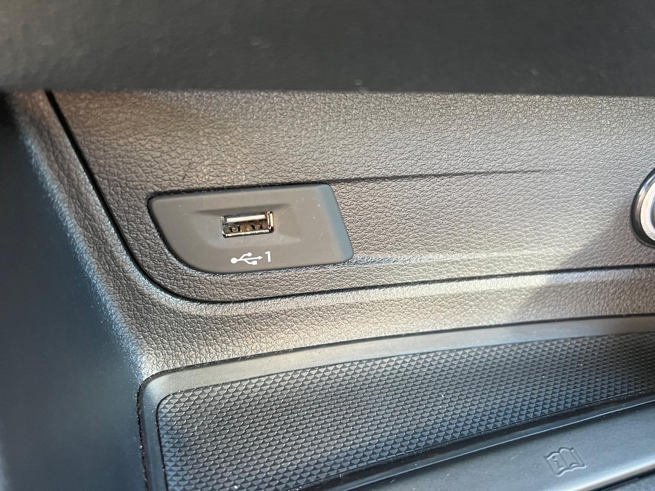 Audi Q2 35TDI S-tronic S-line-2023"GARANZIA 2028"