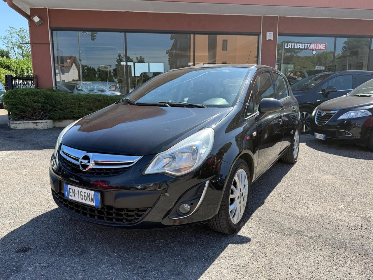 Opel Corsa 1.2 5 porte Sport