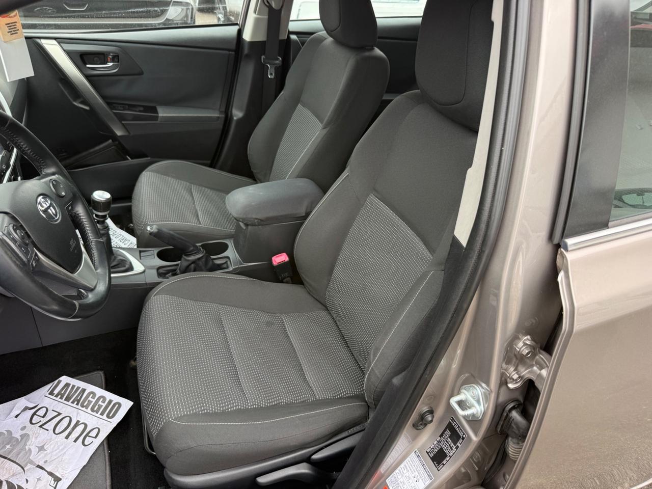 Toyota Auris Touring Sports 1.4 D-4D Lounge