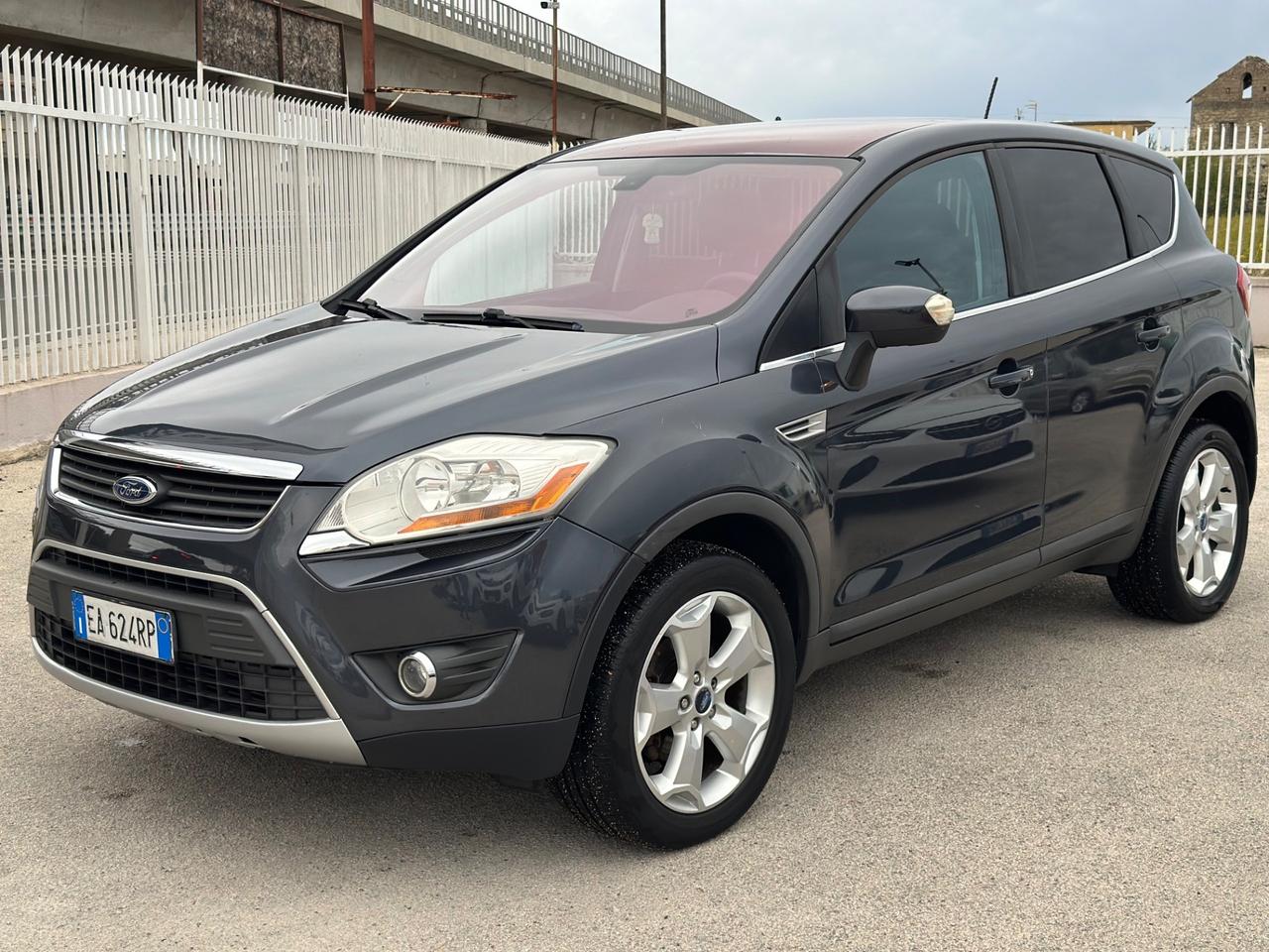 Ford Kuga 2010 2.0 TDCi 136 CV 4x4 Titanium PERFETTA