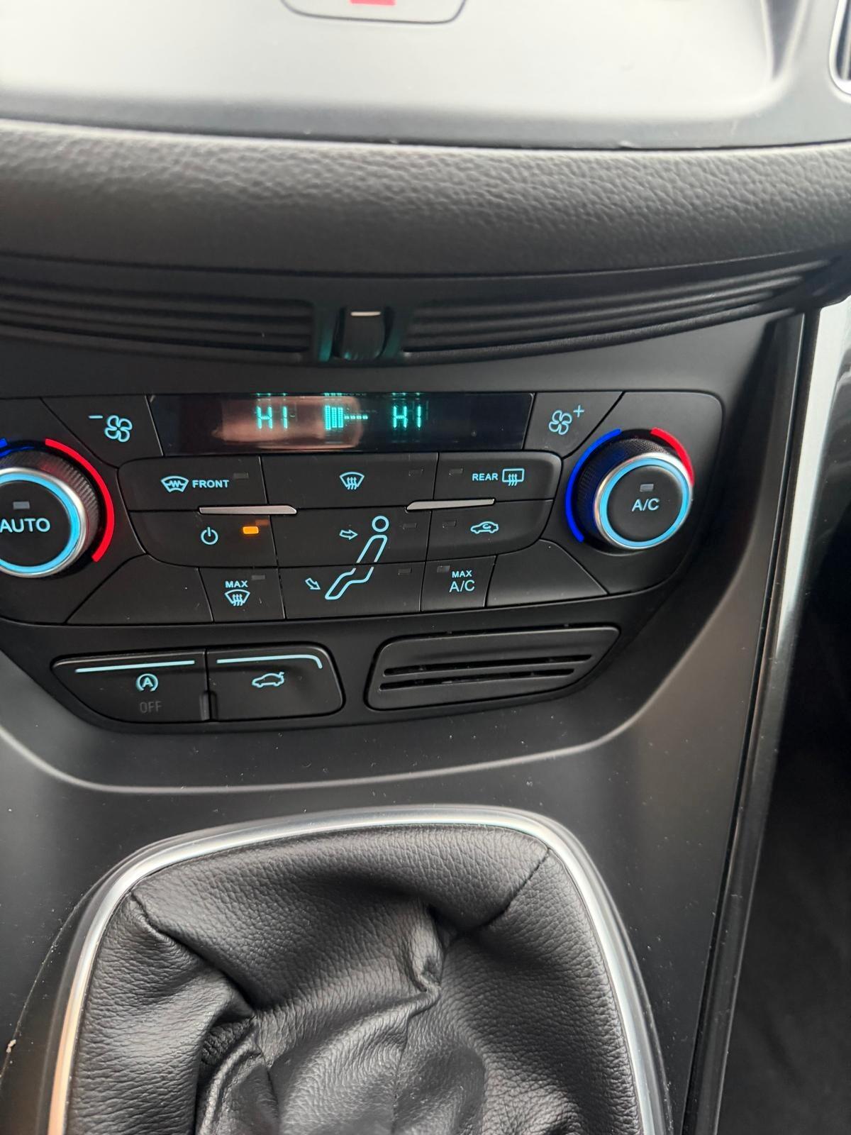 Ford C-Max 1.0 EcoBoost 125CV Titanium