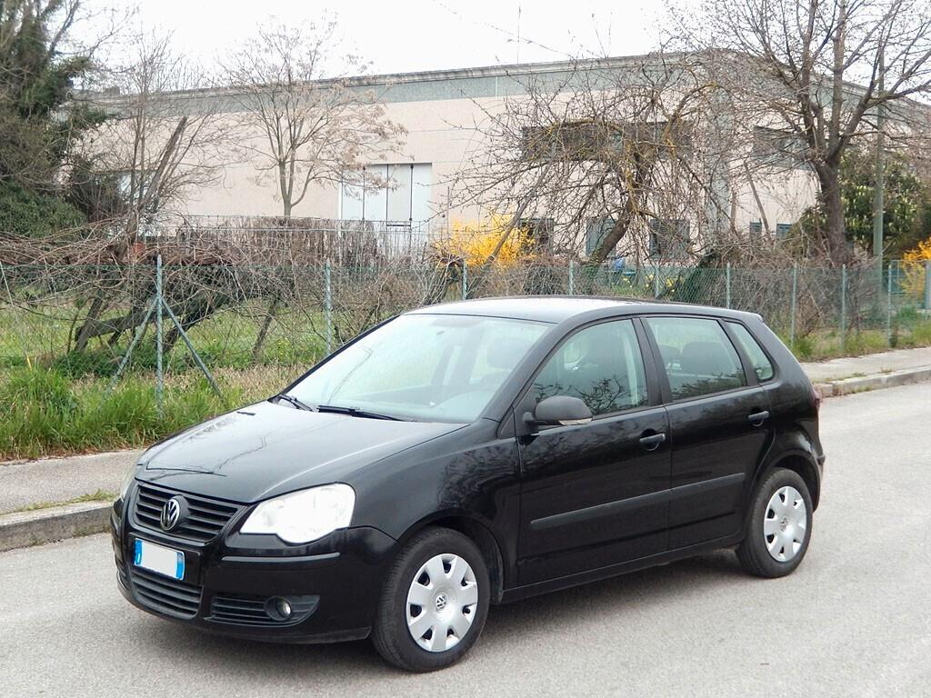 VOLKSWAGEN POLO IV 1.2 benzina - NON TRATTABILE!