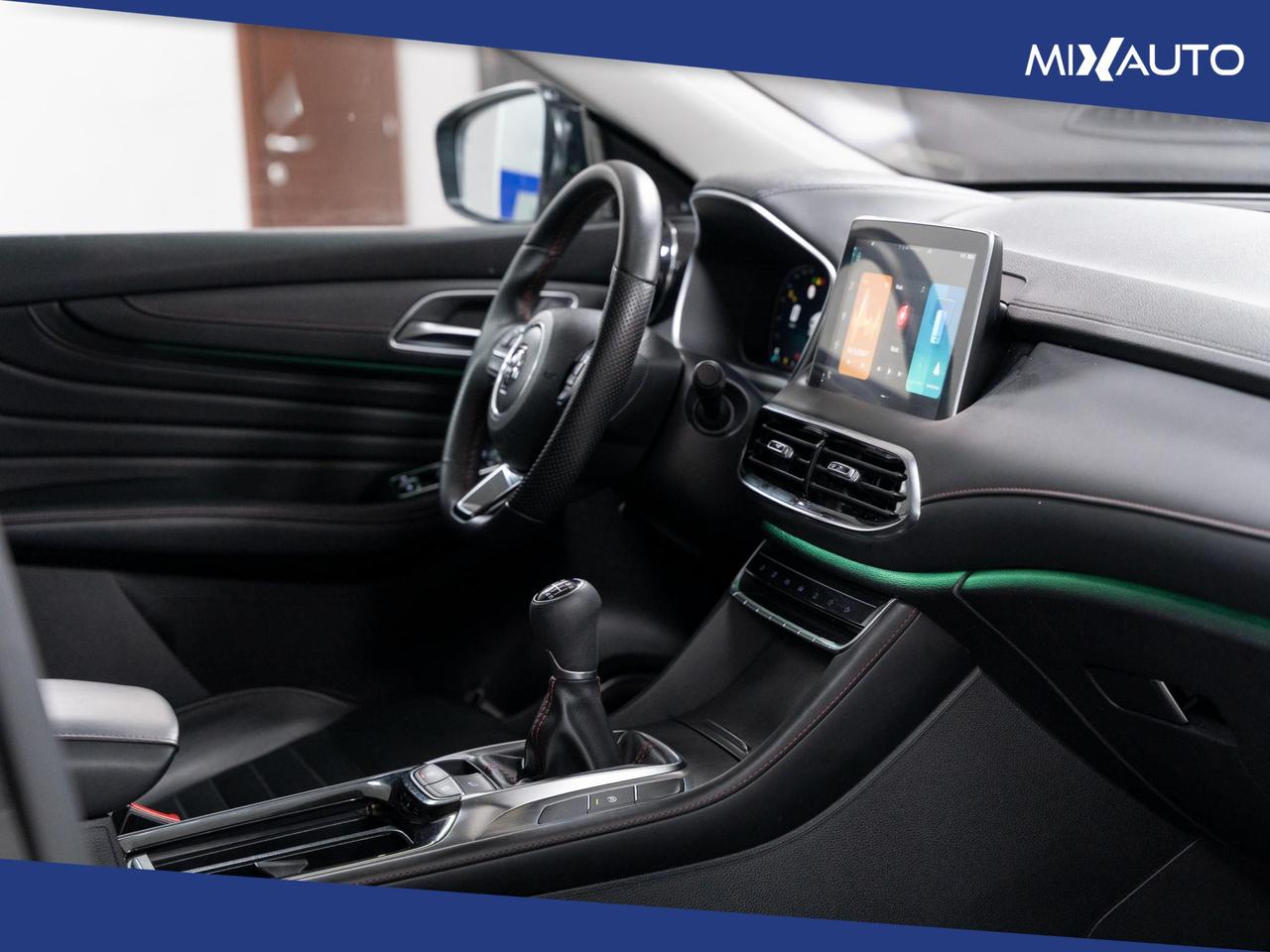 MG HS 1.5 MT Luxury 2WD