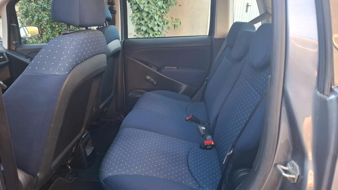 Fiat Idea 1.2 16V BlackLabel