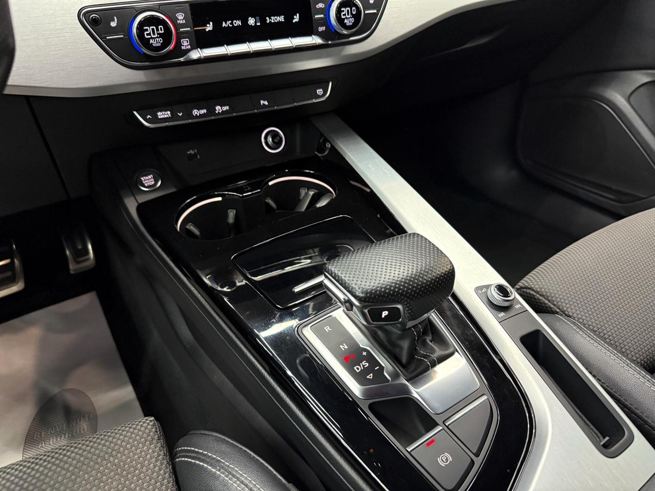 Audi A4 2.0 TDI QUATTRO 190CV SLine Stronic