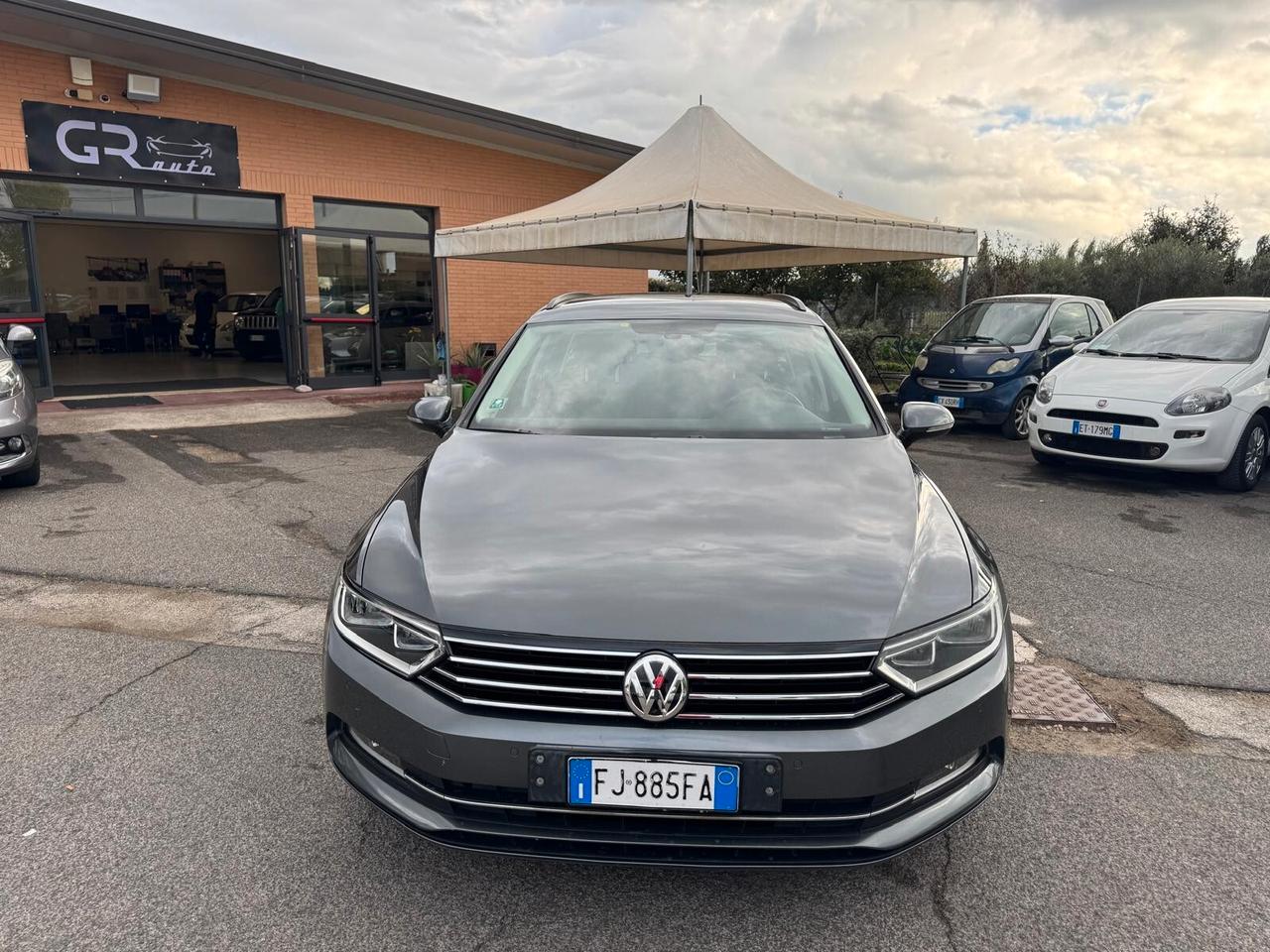 Volkswagen Passat VARIANT 1.6 TDI SCR DSG COMFORTLINE BMT 2017