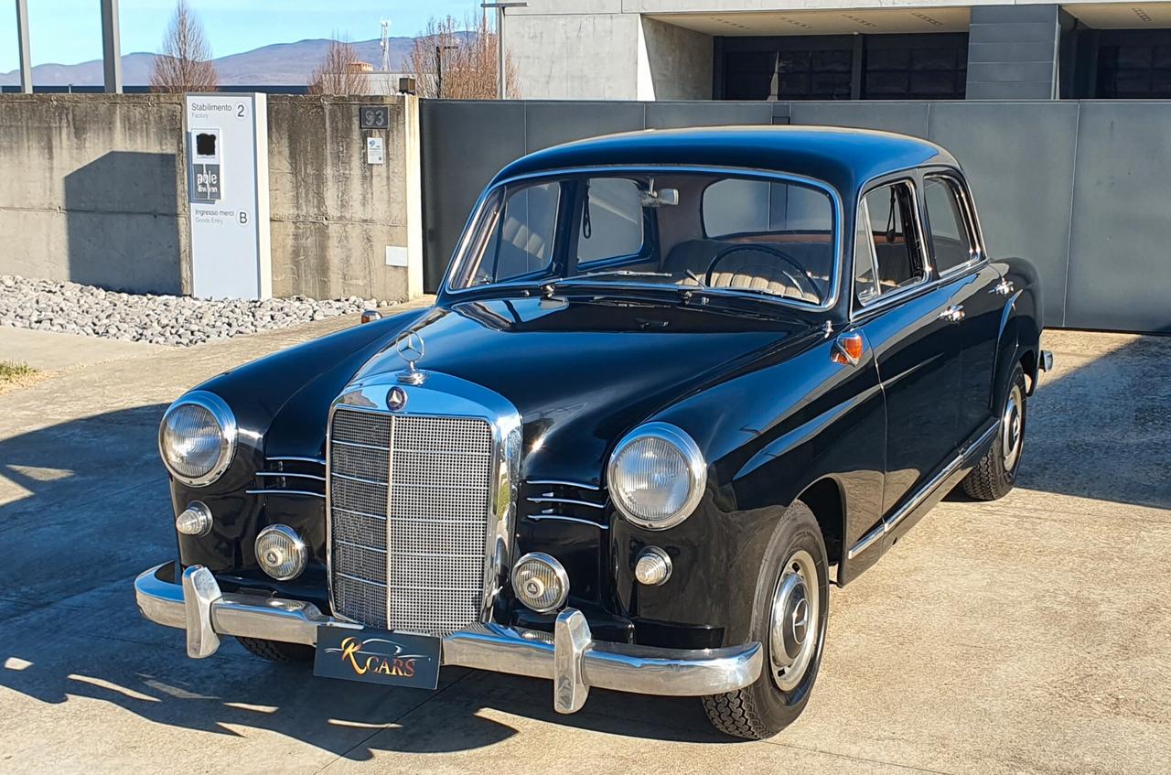 Mercedes 190 PONTON