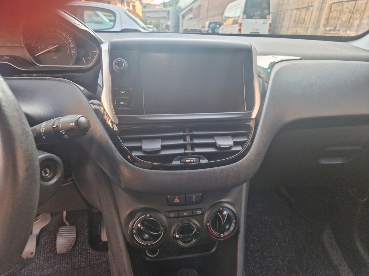 Peugeot 208 PureTech 82 5 porte Allure