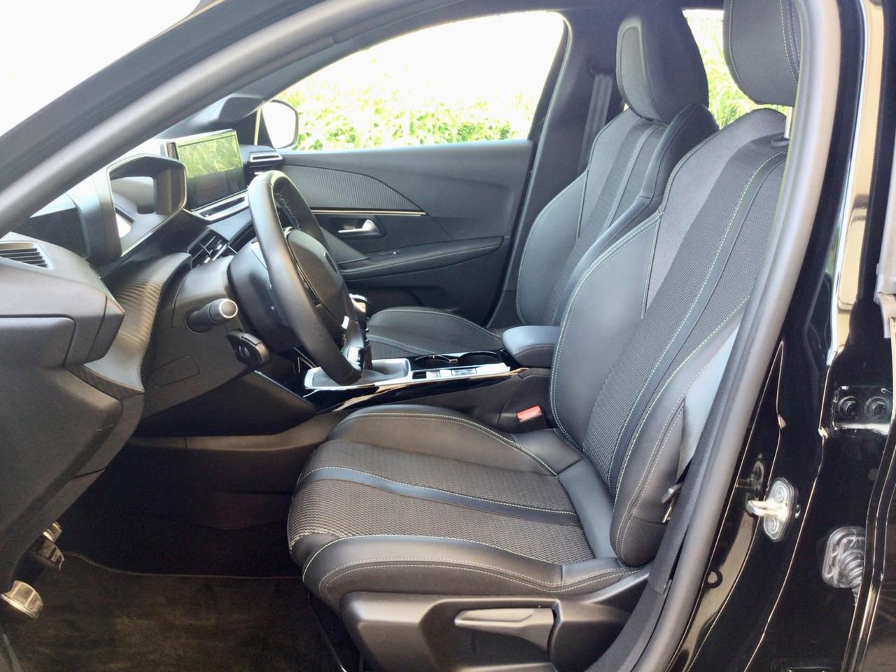 Peugeot 208 100cv GT 5porte