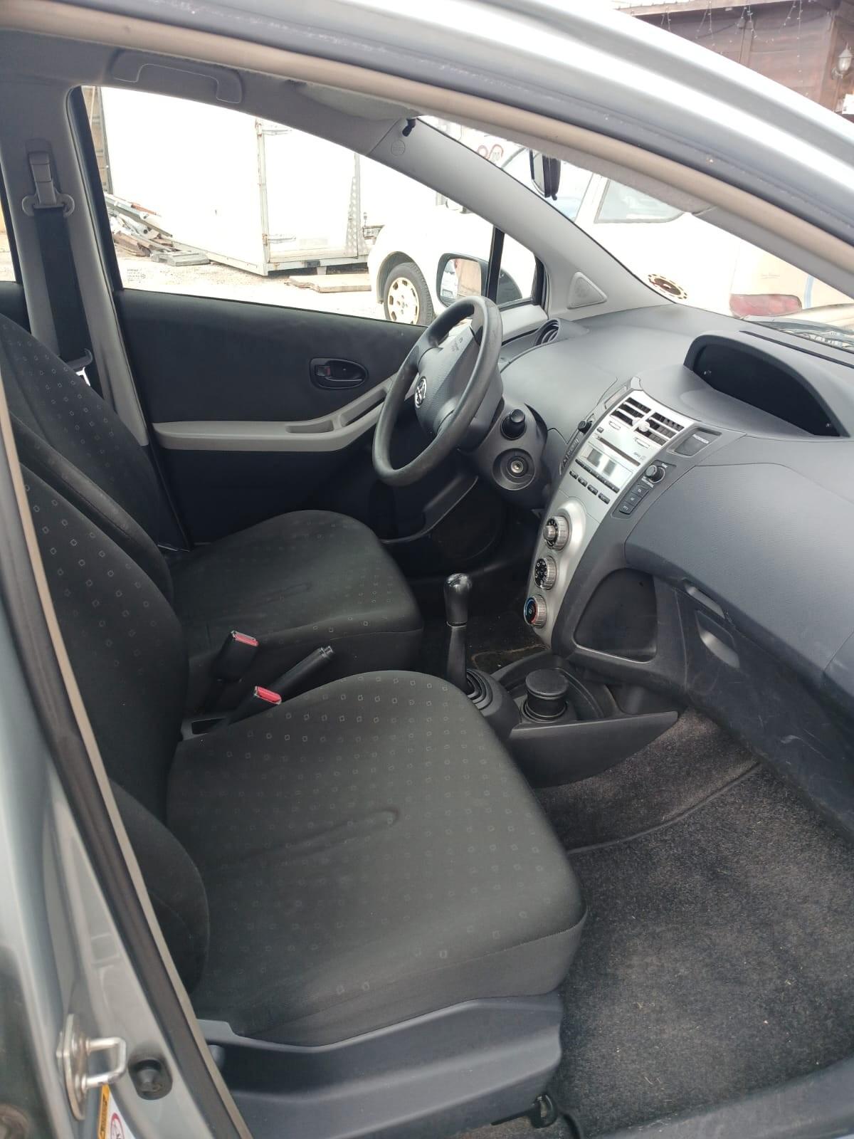 Toyota Yaris 1.3 5 porte